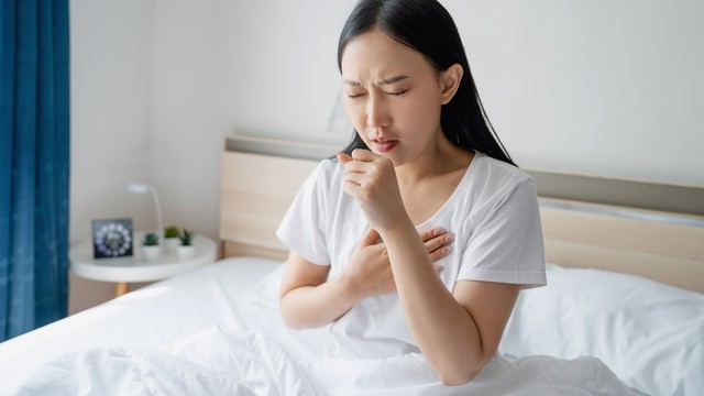 Buồn nôn vào sáng sớm có phải mang thai? Dấu hiệu cần biết sớm