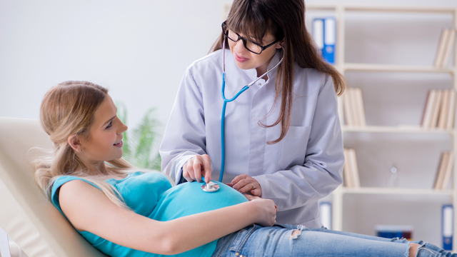 Các xét nghiệm khi mang thai mẹ cần thực hiện