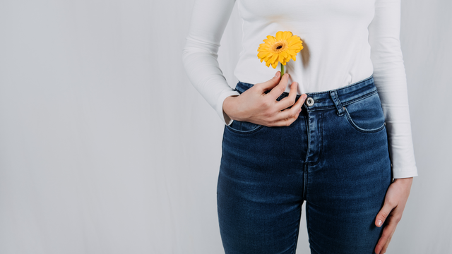 Cách chữa viêm âm đạo tại nhà: An toàn, hiệu quả và khi nào cần đi khám