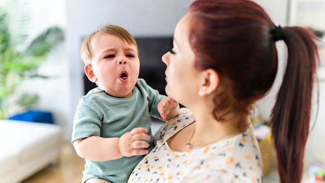 Cách trị ho cho trẻ sơ sinh 6 tháng tuổi: Mẹ nên biết để chăm con đúng cách