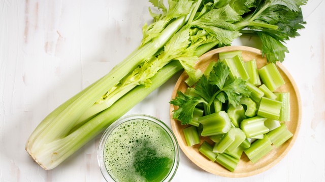 Cần tây là gì? Công dụng và bí quyết chọn cây cần tây đúng cách