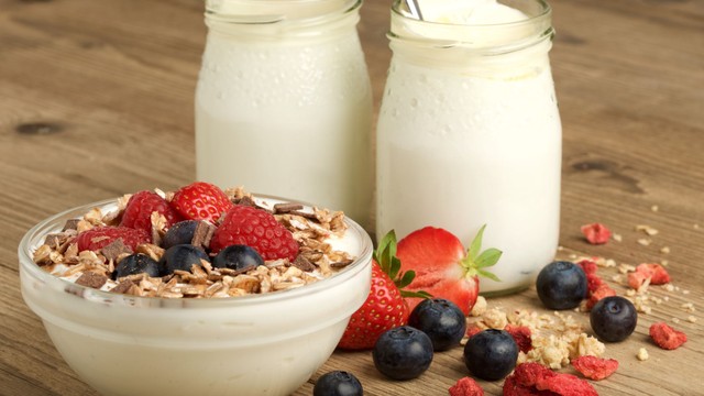 Đau dạ dày có ăn được sữa chua không? Những lưu ý khi ăn sữa chua cho người bị đau dạ dày