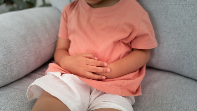 Dấu hiệu viêm dạ dày ở trẻ em: Cách phòng ngừa