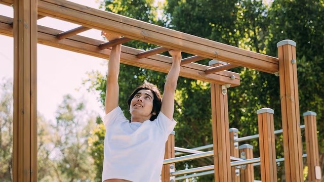 Đu xà có tăng chiều cao không? Đối tượng nên đu xà tăng chiều cao