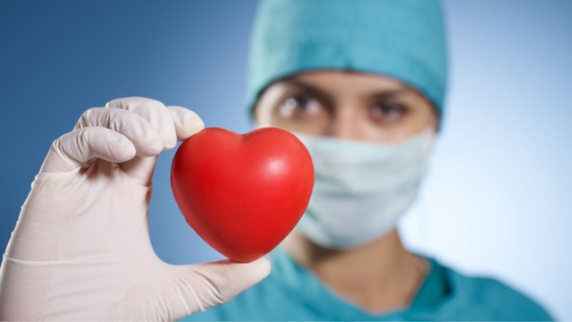 Ghép tim là gì? Khi nào cần ghép tim và những điều người bệnh cần biết