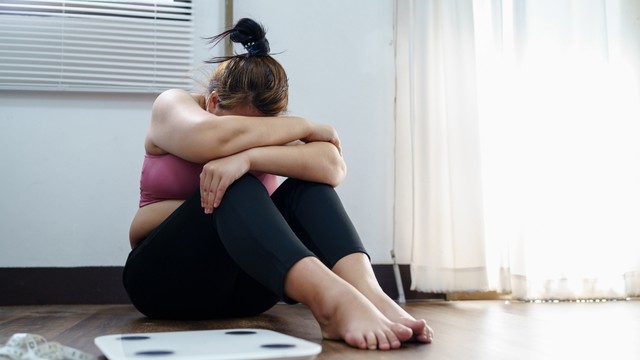 Giảm cân có nên ngủ trưa không​? Lợi ích bất ngờ của giấc ngủ ngắn