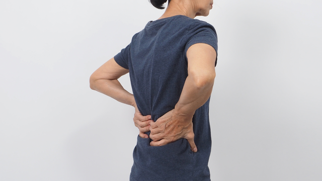 Giãn dây chằng lưng bao lâu thì khỏi? Nguyên nhân và cách chăm sóc