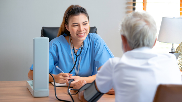 Khám tổng quát hết bao nhiêu tiền? Yếu tố ảnh hưởng chi phí