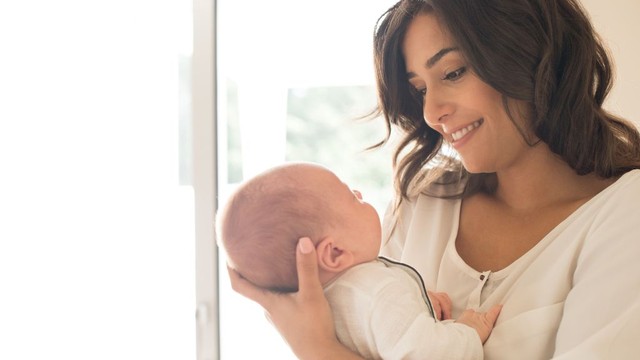 Lịch EASY 3 chăm sóc bé mà mẹ nên biết và lưu ý gì khi áp dụng?