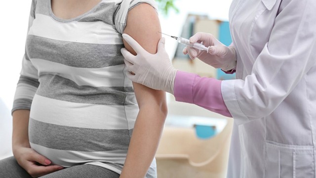 Lịch tiêm phòng cúm cho bà bầu: Thời điểm, lợi ích và lưu ý quan trọng