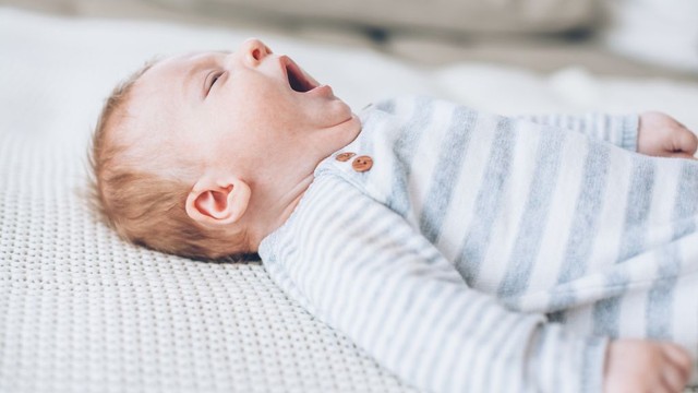 Luyện EASY cho bé 2 tháng tuổi: Thiết lập lịch sinh hoạt khoa học con khỏe - mẹ nhàn
