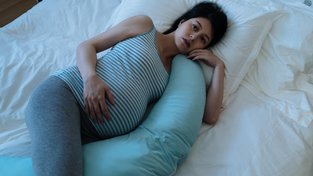 Mẹ bầu mất ngủ 3 tháng cuối: Nguyên nhân, ảnh hưởng và cách khắc phục hiệu quả