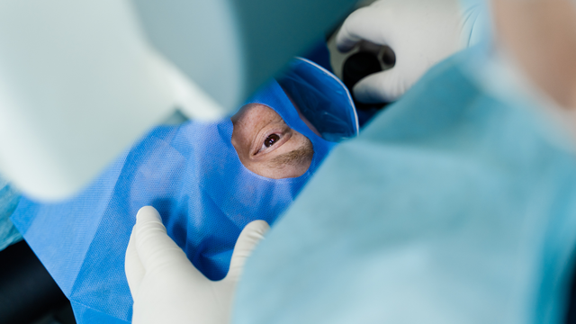 Mổ cườm mắt bao lâu thì khỏi? Cách chăm sóc mắt sau phẫu thuật