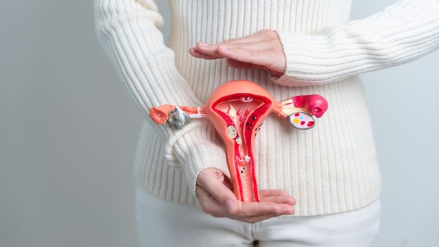 Mổ u nang buồng trứng có ảnh hưởng gì không?