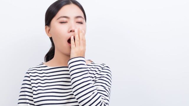 Ngáp liên tục và chảy nước mắt: Nguyên nhân và cách khắc phục hiệu quả