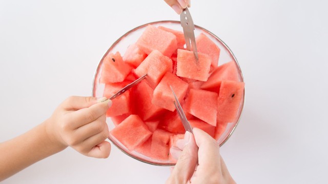 Tiểu đường ăn dưa hấu được không? Những lưu ý cần biết 