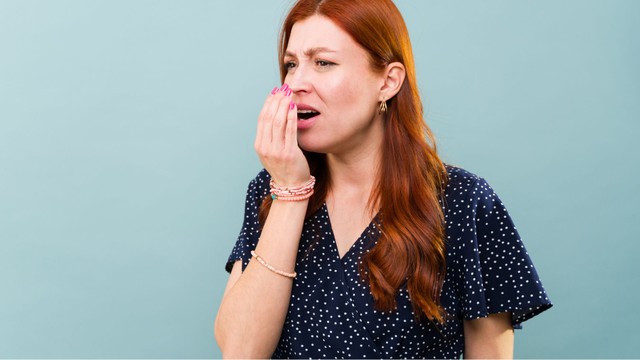 Hơi thở có mùi amoniac là bệnh gì? Cách khắc phục hiệu quả