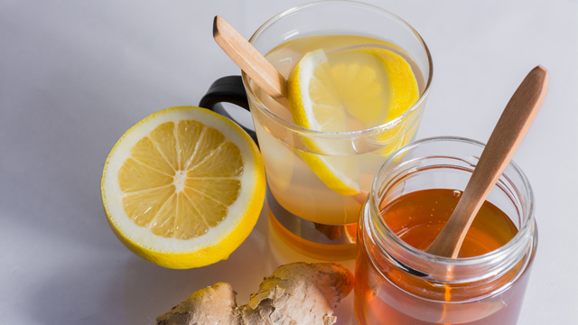 Những người không nên uống nước chanh mật ong và lưu ý cần biết