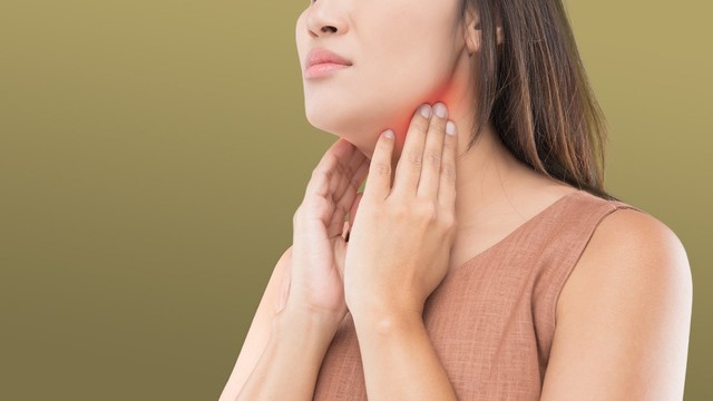 Nổi hạch ở xương quai hàm trái có sao không? Khi nào cần đến gặp bác sĩ?