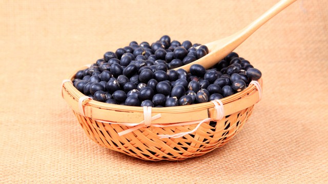 Sau phẫu thuật ăn đậu đen được không? Những điều cần biết