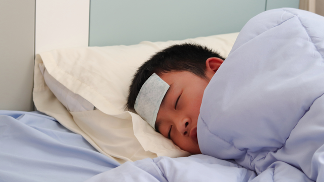 Sốt do thuốc: Nguyên nhân, phương pháp xử trí và phòng ngừa biến chứng