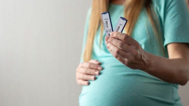 Tầm soát viêm gan B ở phụ nữ mang thai: Khi nào cần và làm những xét nghiệm gì?