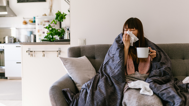 Tắm xong bị cảm lạnh do đâu? Cách phòng tránh và mẹo khắc phục hiệu quả