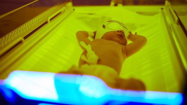 Thiếu men G6PD là gì? Dấu hiệu sớm và cách phòng biến chứng