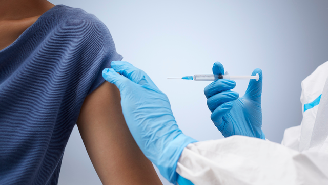 Tiêm vắc xin RSV ở đâu tại Đà Lạt uy tín? Những đối tượng nào nên tiêm?