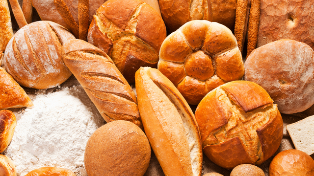 Người bị tiêu chảy ăn bánh mì được không?