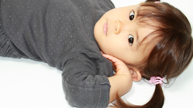 Trẻ 2 tháng tuổi khó ngủ nguyên nhân do đâu và cách cải thiện hiệu quả?