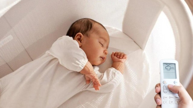 Trẻ bị sởi có nên nằm điều hòa không? Cách sử dụng điều hòa đúng khi trẻ bị sởi