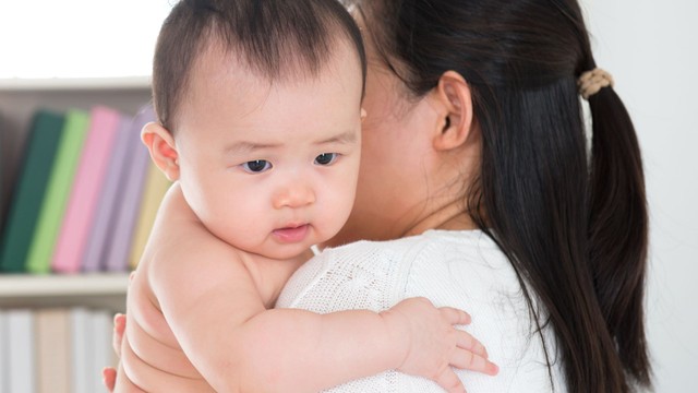 Trẻ sơ sinh bị nấc: Nguyên nhân, cách xử lý và phòng ngừa hiệu quả