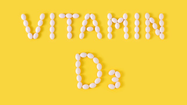 Trẻ uống vitamin D3 có bị táo bón không? Những điều ba mẹ cần biết
