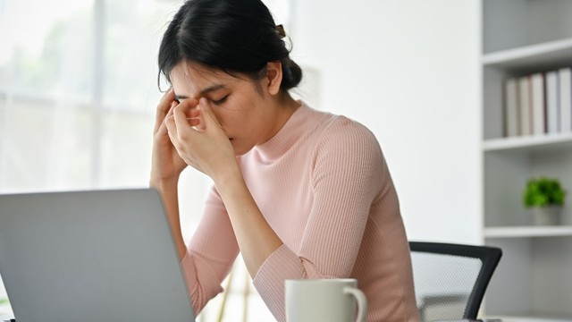 Triệu chứng rối loạn tiền đình ở nữ giới và cách điều trị hiệu quả