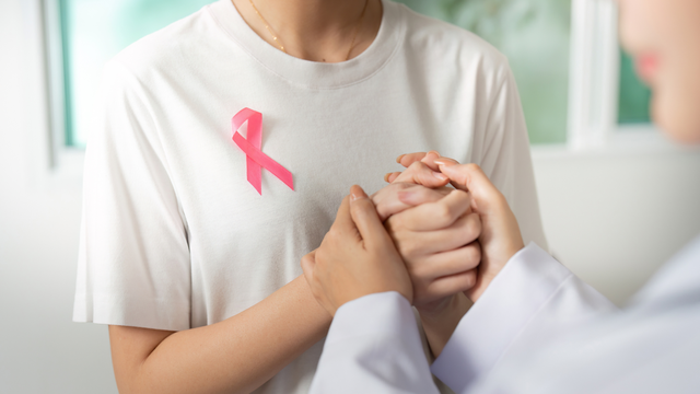 Ung thư vú giai đoạn 1 có nguy hiểm không? Những điều cần biết