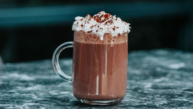 Uống ca cao có mất ngủ không? Lời giải đáp từ góc nhìn khoa học