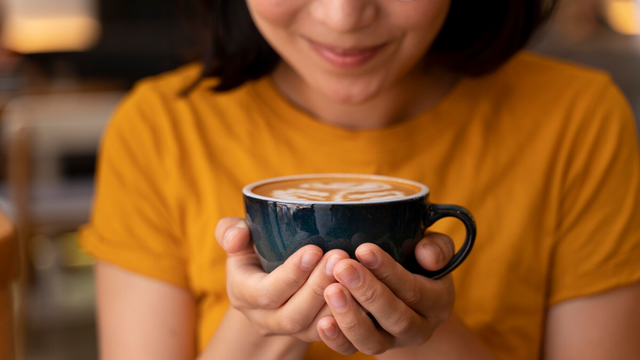 Uống cà phê có tốt không? Lợi ích và tác hại của cà phê đối với sức khỏe