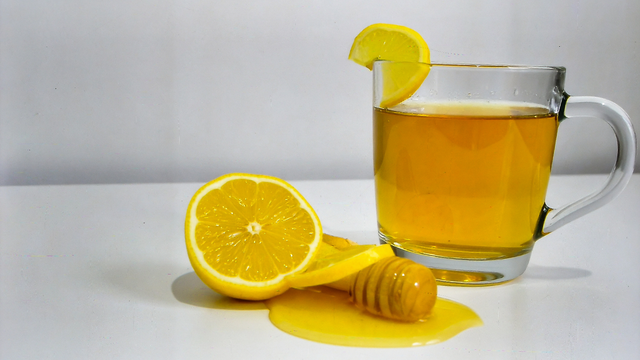Uống chanh mật ong giảm mỡ bụng có thật sự hiệu quả?
