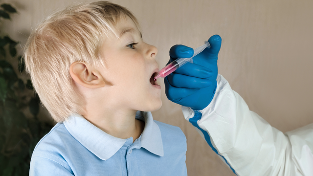 Uống tả có tác dụng gì? Vì sao trẻ nên uống vắc xin tả đúng thời điểm