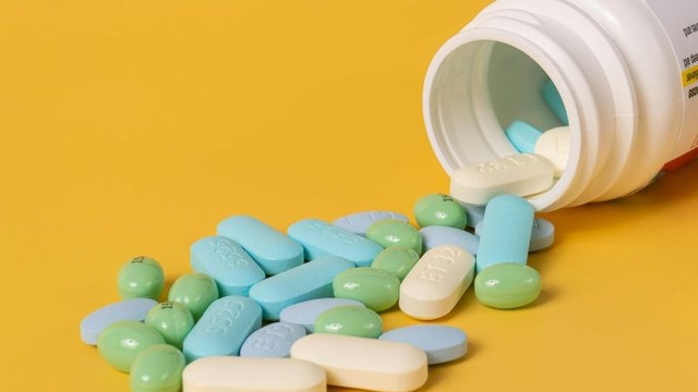 Uống thực phẩm chức năng có hại thận không? Sự thật và lưu ý quan trọng