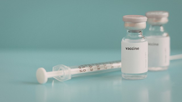 Vắc xin ho gà có vai trò gì trong phòng bệnh? Cần lưu ý gì trước và sau khi tiêm?