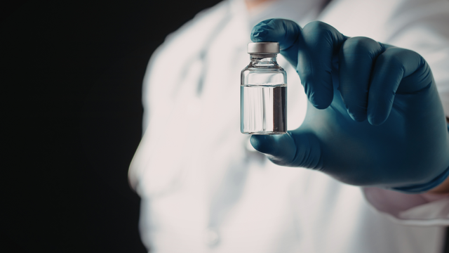 Vắc xin zona làm chậm lão hóa sinh học? Nghiên cứu mới hé lộ mối liên hệ đáng chú ý