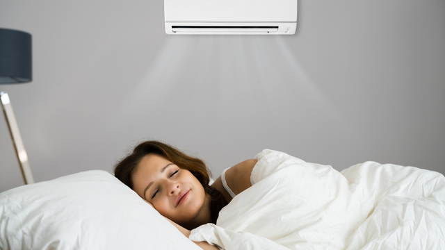 Viêm phổi có nằm máy lạnh được không?