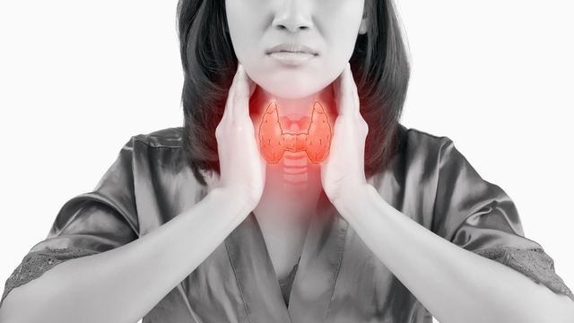 Viêm tuyến giáp có nguy hiểm không? Cách chẩn đoán và điều trị