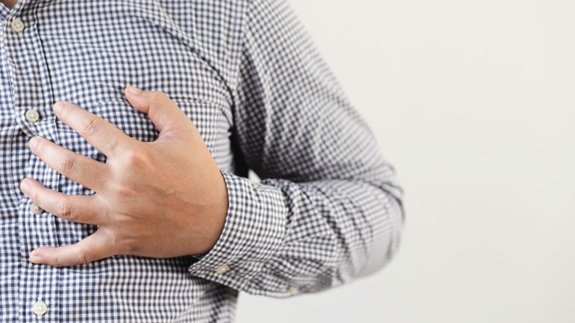 Viêm tuyến vú ở nam giới là gì? Nguyên nhân, triệu chứng và cách điều trị