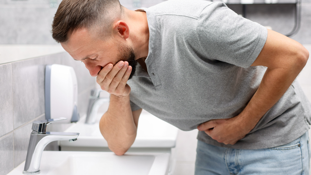 Virus rota ở người lớn: Triệu chứng, mức độ nguy hiểm và cách phòng ngừa