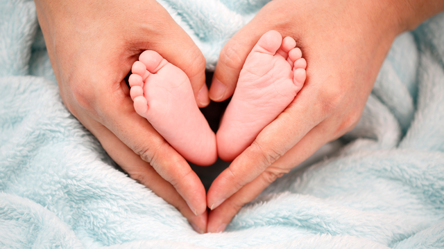 Xét nghiệm máu gót chân ở trẻ sơ sinh: Những thông tin quan trọng cần biết
