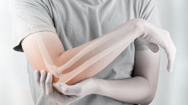 Xương cánh tay là gì? Vị trí, cấu tạo, chức năng và bệnh lý liên quan