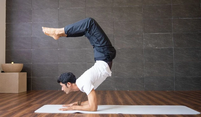 Các tư thế yoga khó là gì? Một số hướng dẫn và lưu ý khi thực hiện